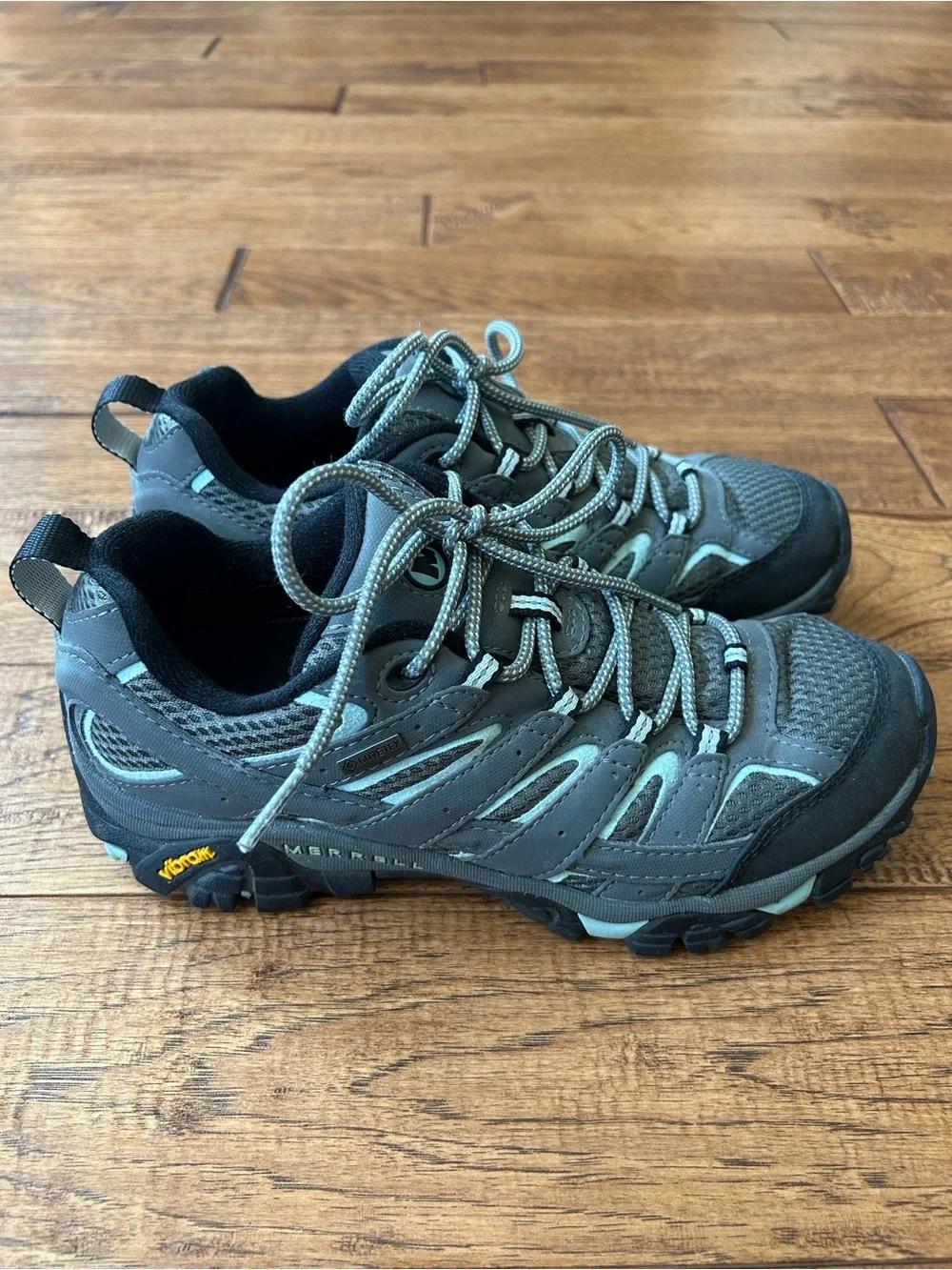 Merrell Moab 2 GTX Waterproof Hiking Shoes Gray Womens Size 7.5